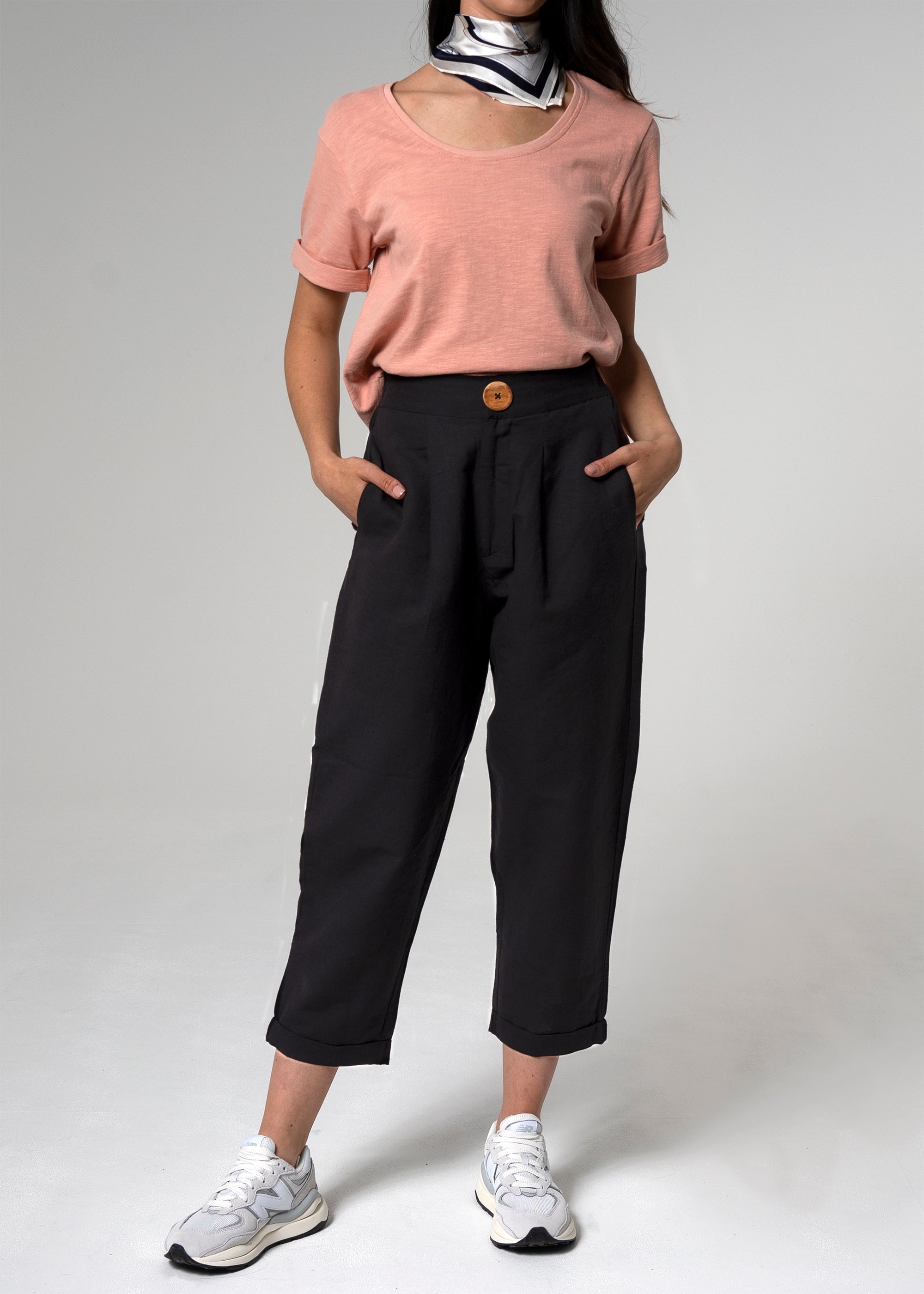 SG Armont High Waisted Pleated Straight Leg Black Linen Cropped Pant